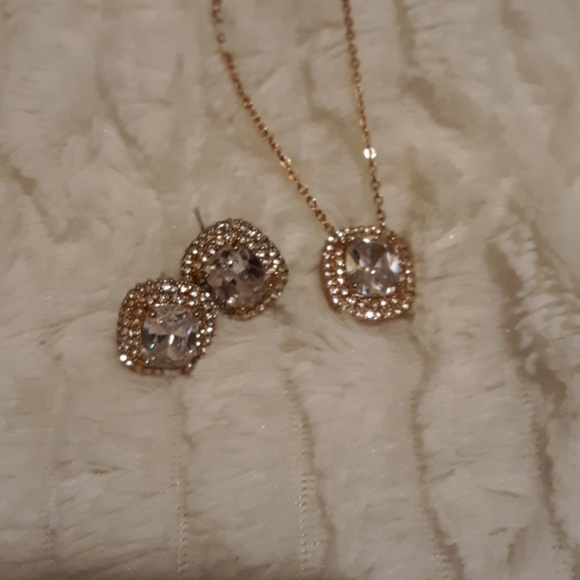 Jewelry bundle - Picture 3 of 4